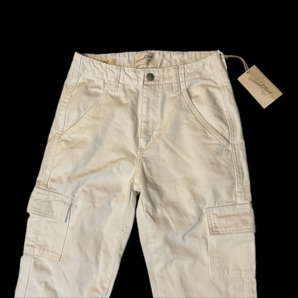 Universal Thread White Jeans- NWT - Picture 2 of 7